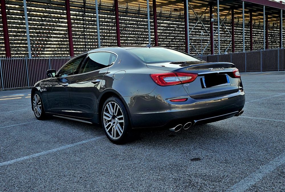 Maserati Quattroporte 3.0 diesel 275 cai
