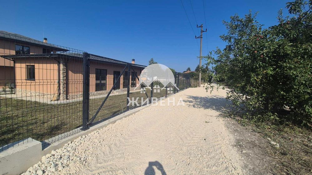 Къща в Варна, област-с.Яребична площ 80 кв.м