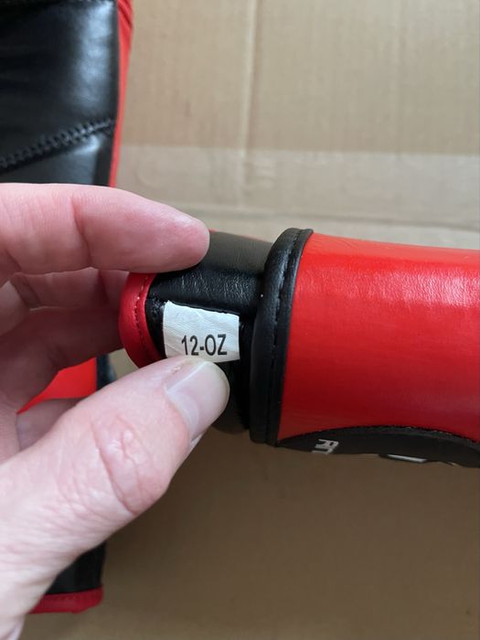 Echipament, Mănuși Box, Kickboxing, Muay Thai