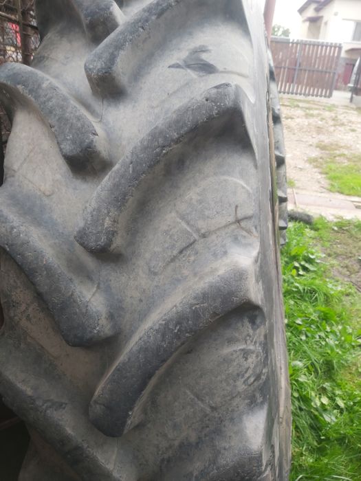 Cauciucuri 460/85/38 Radiale (18,4/38)