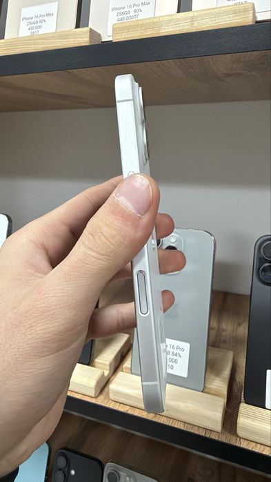 iPhone 16 128 GB