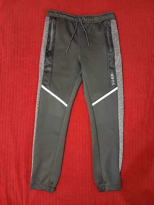 Из США , чёрно-серые джоггеры бренда SOBK New York.