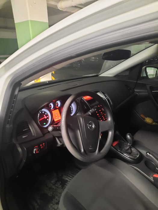 Opel Astra Notchback