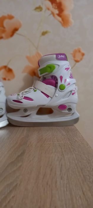 Продам детские коньки