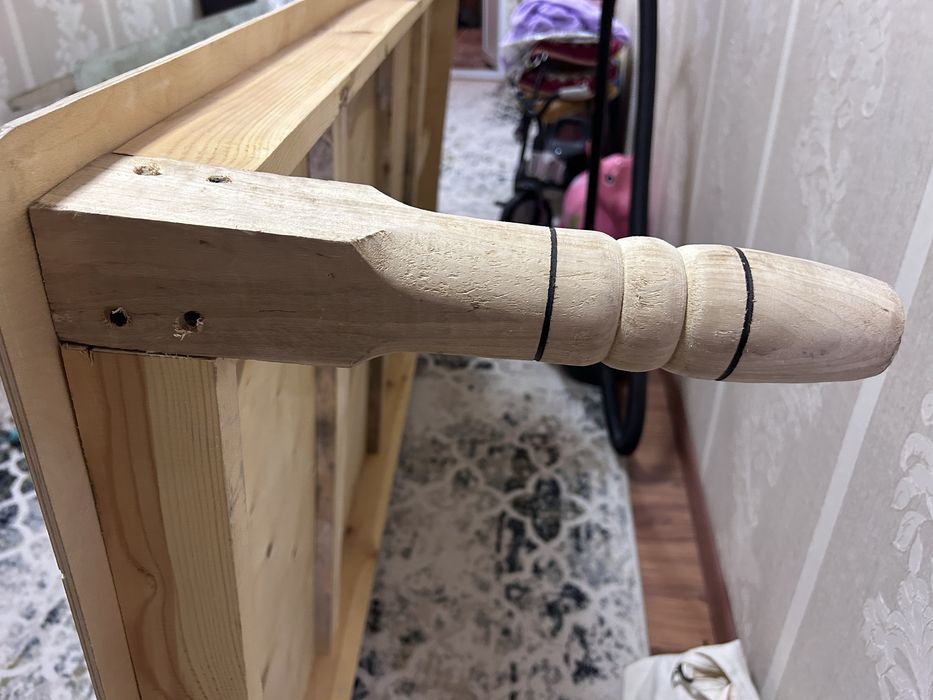 Продается стол 15000тг