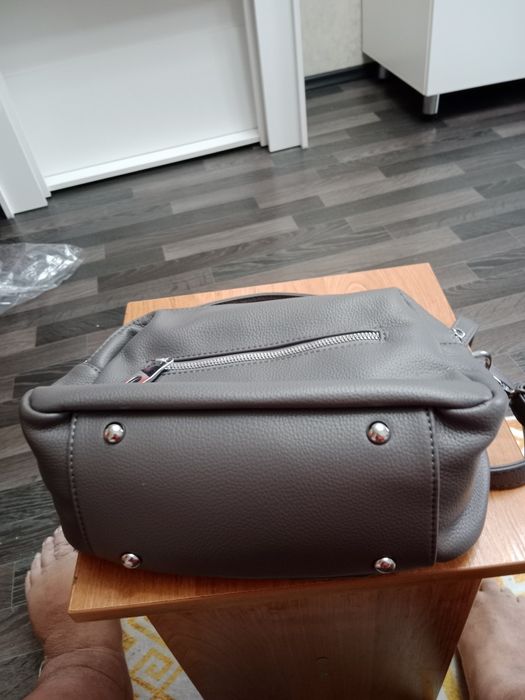 Продам сумочки по 2500 т