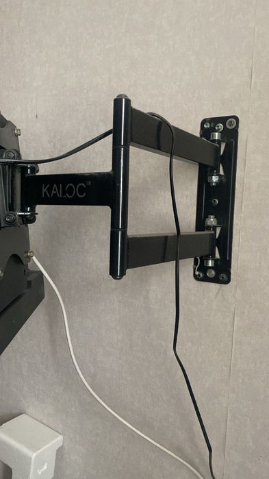 Продам смарт телевизор Ясин.