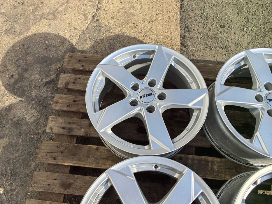 16 цола 5 х 112 мм Мерцедес / АУДИ / Фолксваген - 7 Инча / ЕТ 35