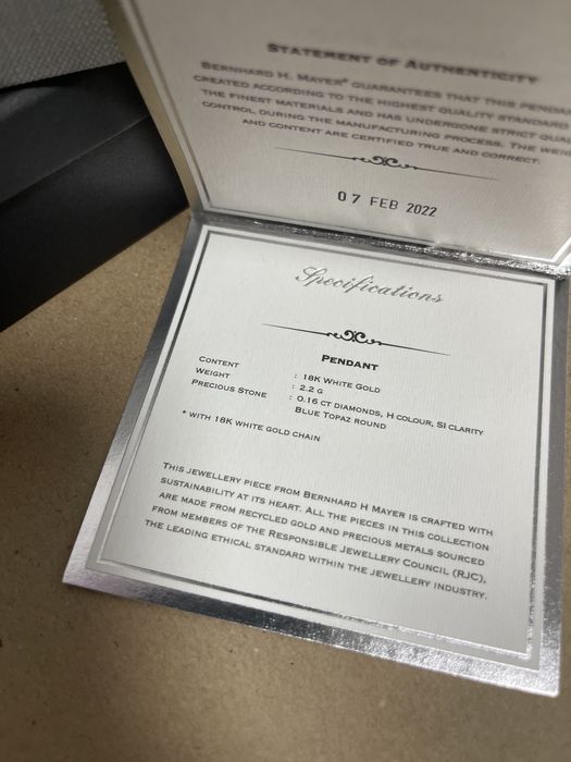 Подвеска 750 пробы с бриллиантами