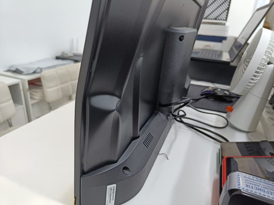 Продам телевизор на запчасти