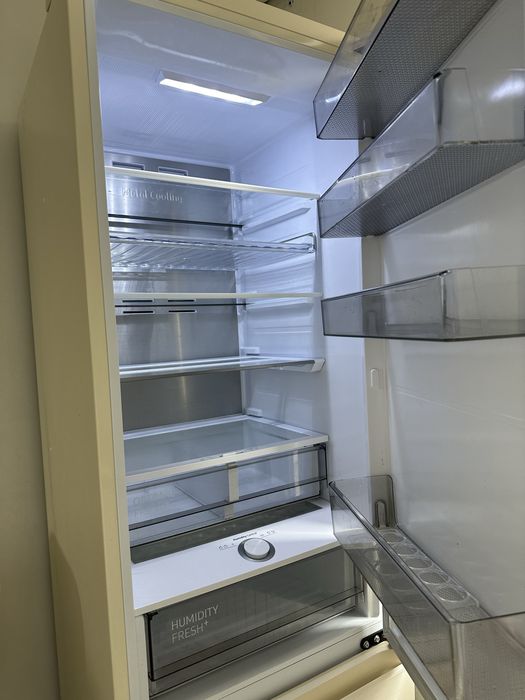 Холодильник Samsung