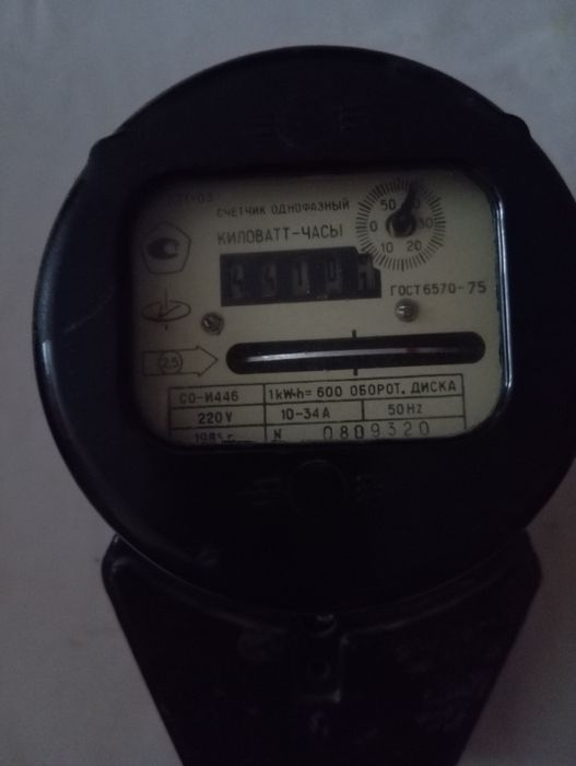 Продам электрический счетчик