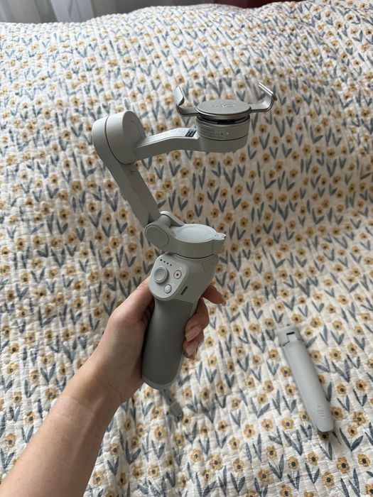 Стабилизатор Dji Om4 (Osmo Mobile4)