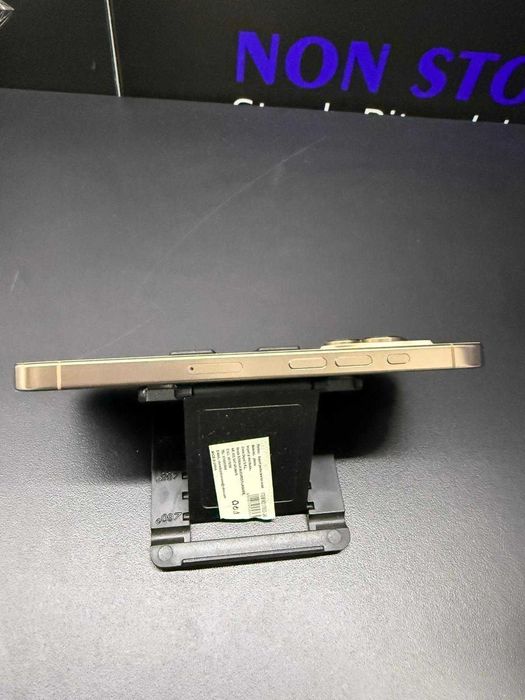 iPhone 16 Pro - 128Gb Desert Titanium