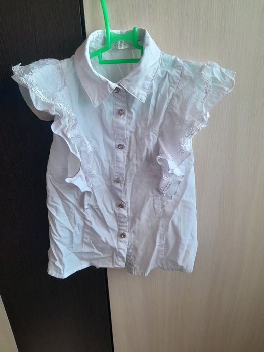 Продам школьную одежду для девочки