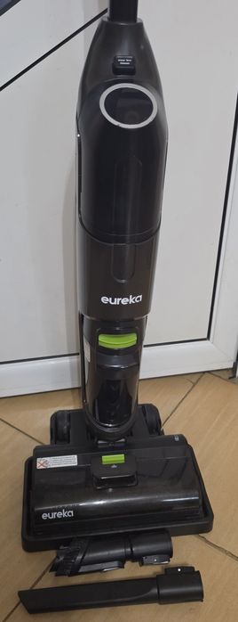 Правостояща прахосмукачка Eureka New400