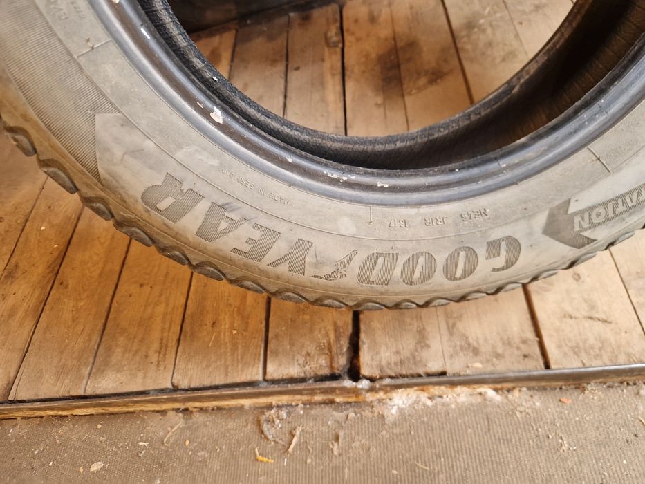 Продам комплект резины