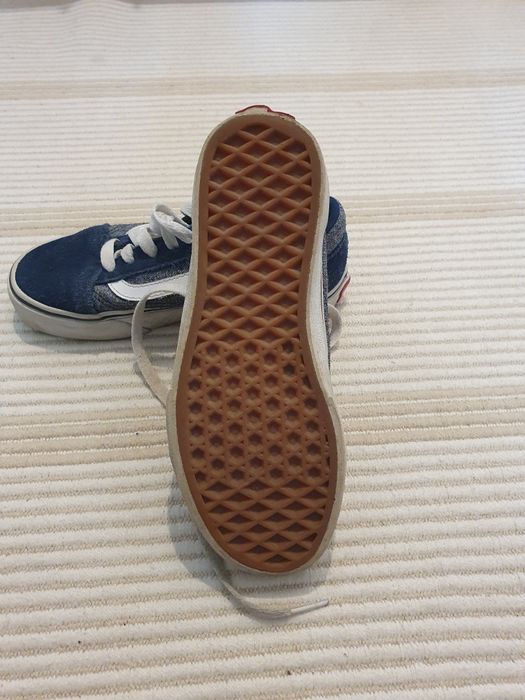 Adidasi / tenesi Vans 32