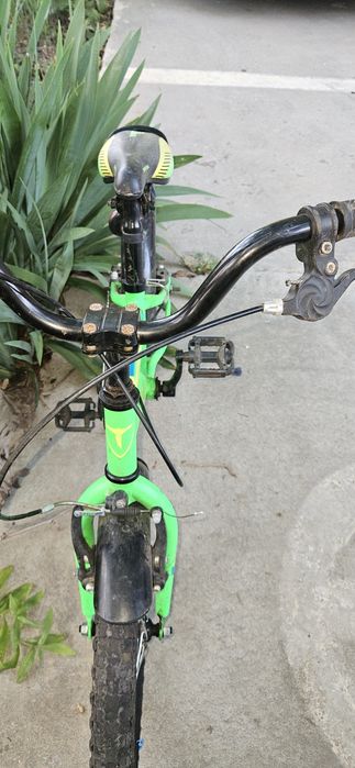 Vând 2 biciclete omega pt copii intre 4-6 ani