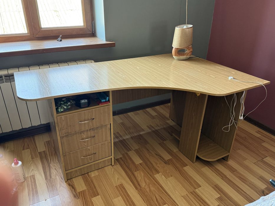 Стол офисный письменный