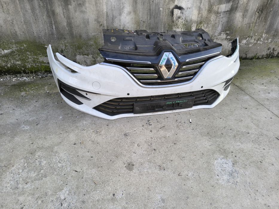 Bară față Renault Megane 4 afacelift cu distronic