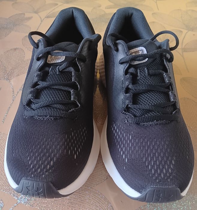 Нови маратонки UNDER  ARMOUR