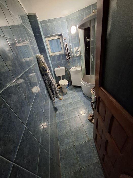 Apartament cu 3 cam D Nicolina fostul rond vechi