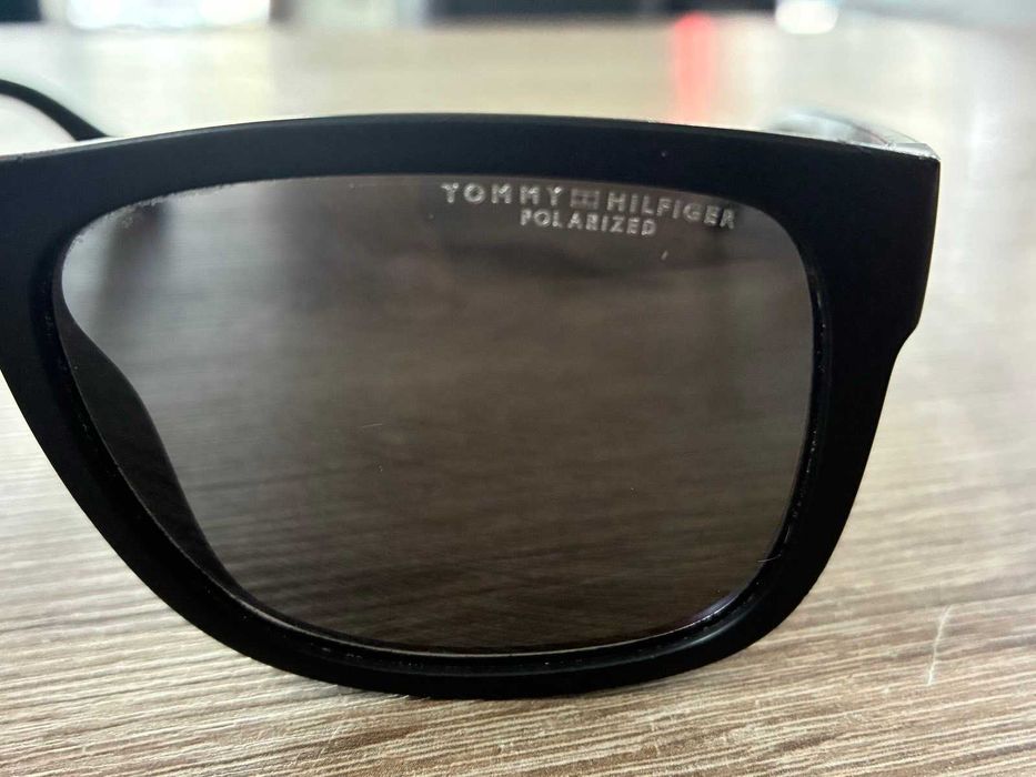 Слънчеви очила Tommy Hilfiger