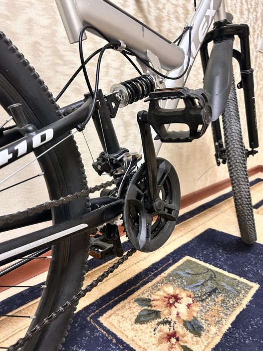 Велосипед в отличном состояний