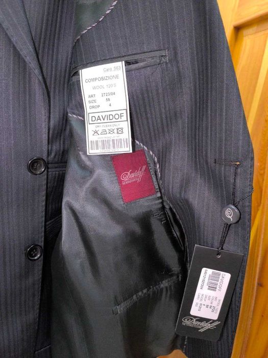 kostyum shim sotiladi