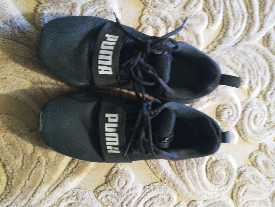 Vând papuci noi purtați de câteva ori urgent!!doar azi sunt din Onești