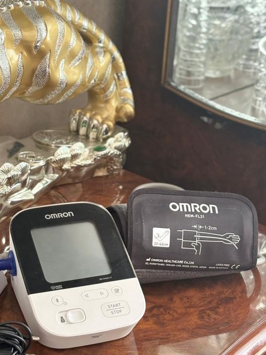 Тонометр Omron m4 Intelli IT