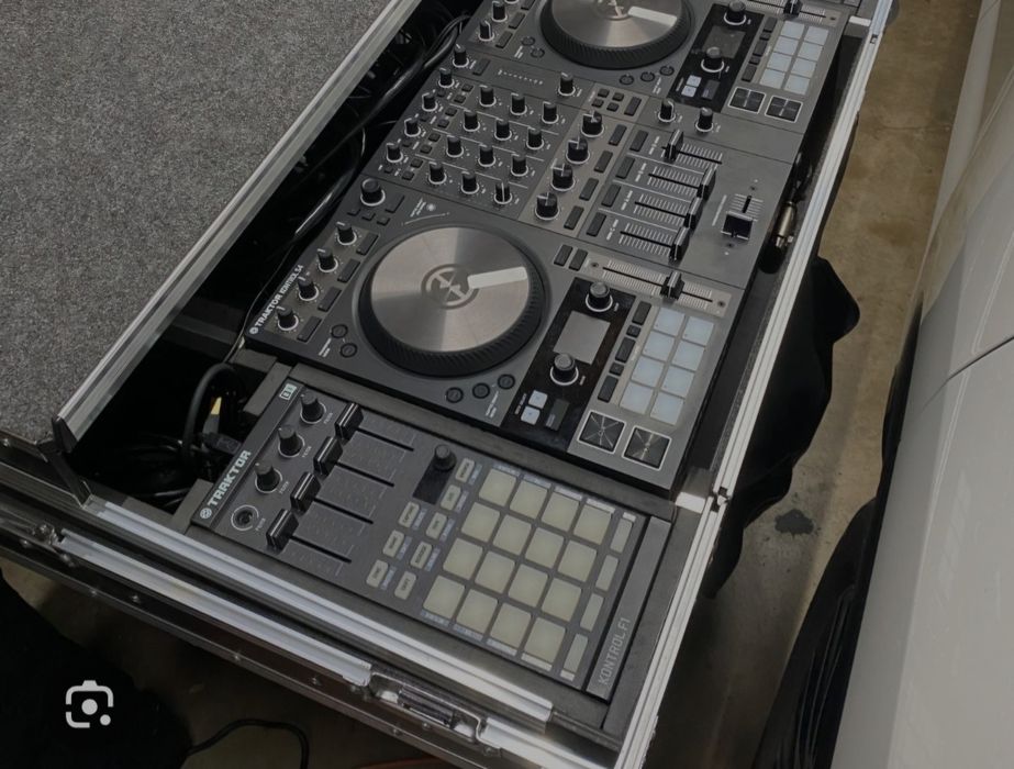 Traktor s4 mk3 - fără  F1 + Case negru