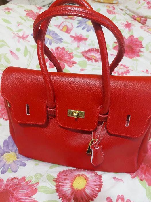 Rochie Nissa NOUA,  Esprit