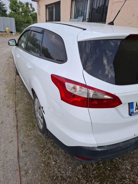 Vând Ford Focus Combi