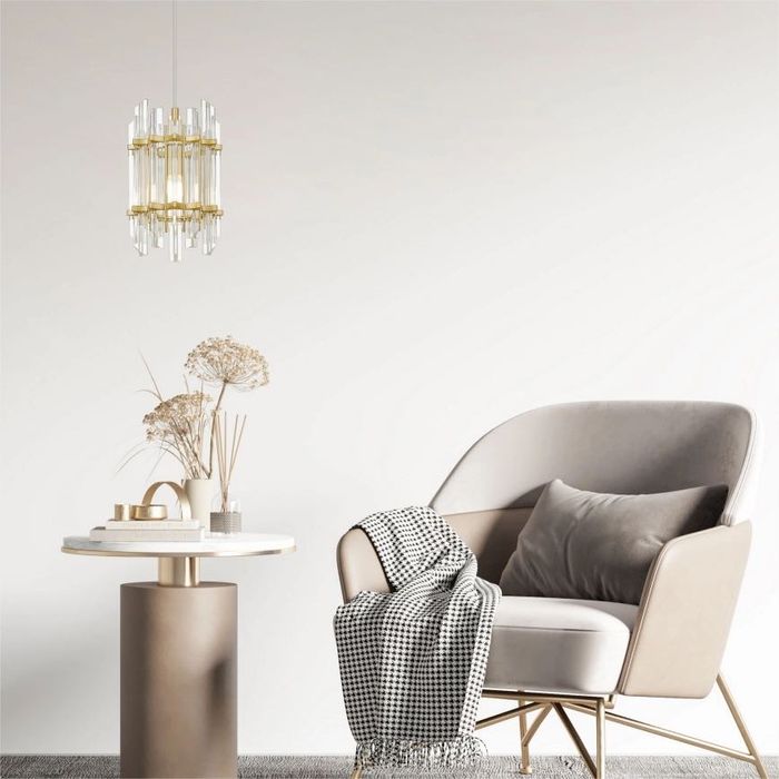 Lampa suspendata aurie