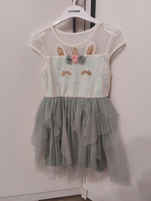 Платье нарядное красивое 5 лет