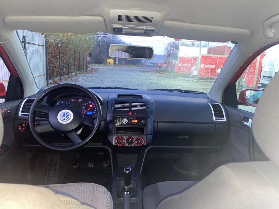 Vând Polo 1.2 benzină 2003 in stare bună negociabil