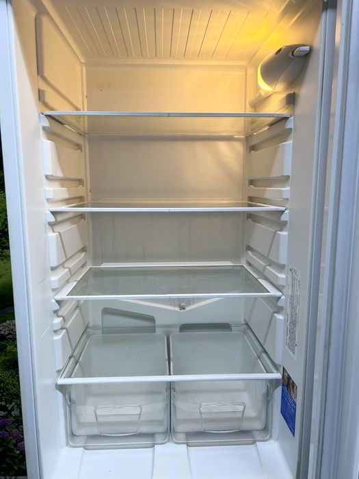 Продам Холодильник с Машинкой LG