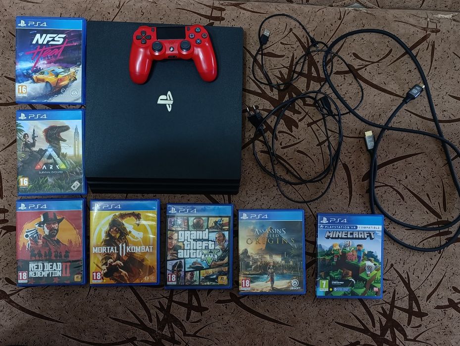 Vând PlayStation 4 Pro 1TB
