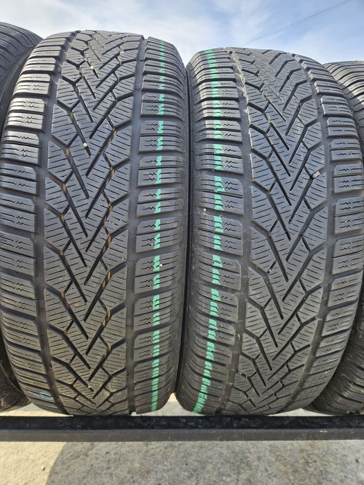 Vând anvelope iarna 215/60/16 215/60r16 SEMPERIT