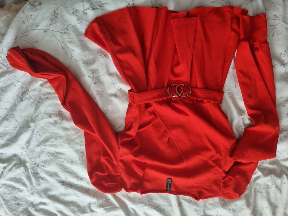 Rosu de revelion!! Bluza superba eleganta!