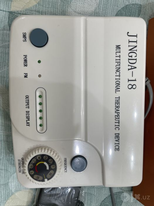 Jingda-18 koʻp funksiyali davolash apparati.