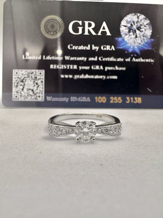 Сребърен пръстен с мойсанит (Диамант) 0.5 карата