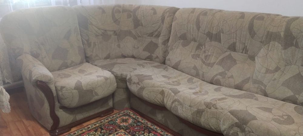 Диван - угловой.