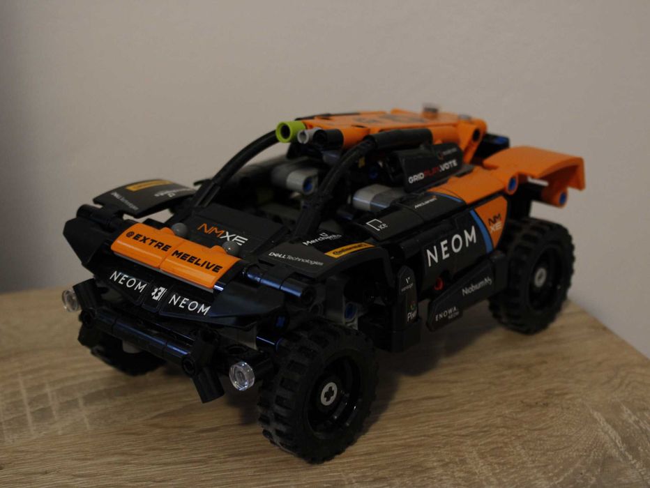 Mașină NEOM McLaren Extreme E 42166, model Technic asamblat