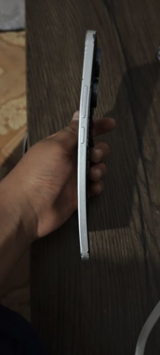 Продам сломанный poco m7 pro 5G