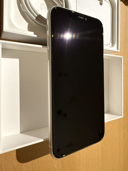 iPhone 11 64 white