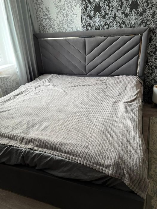 Кровать двухспальная