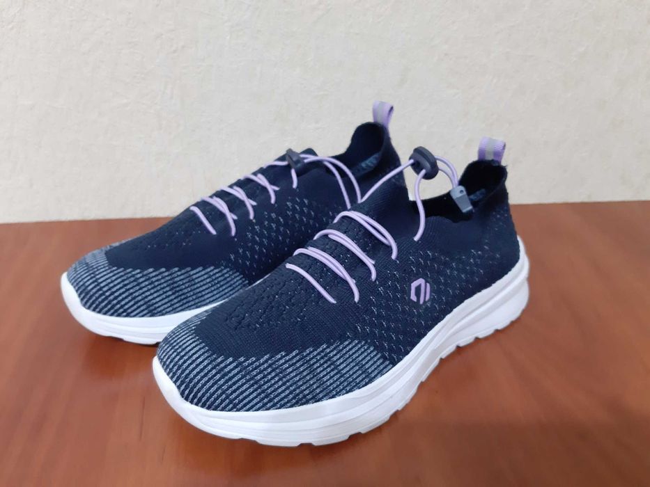 Кроссовки новые, размер 37